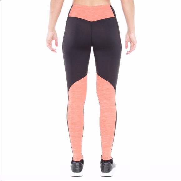 Women’s Workout Leggings - Picture 2 of 3